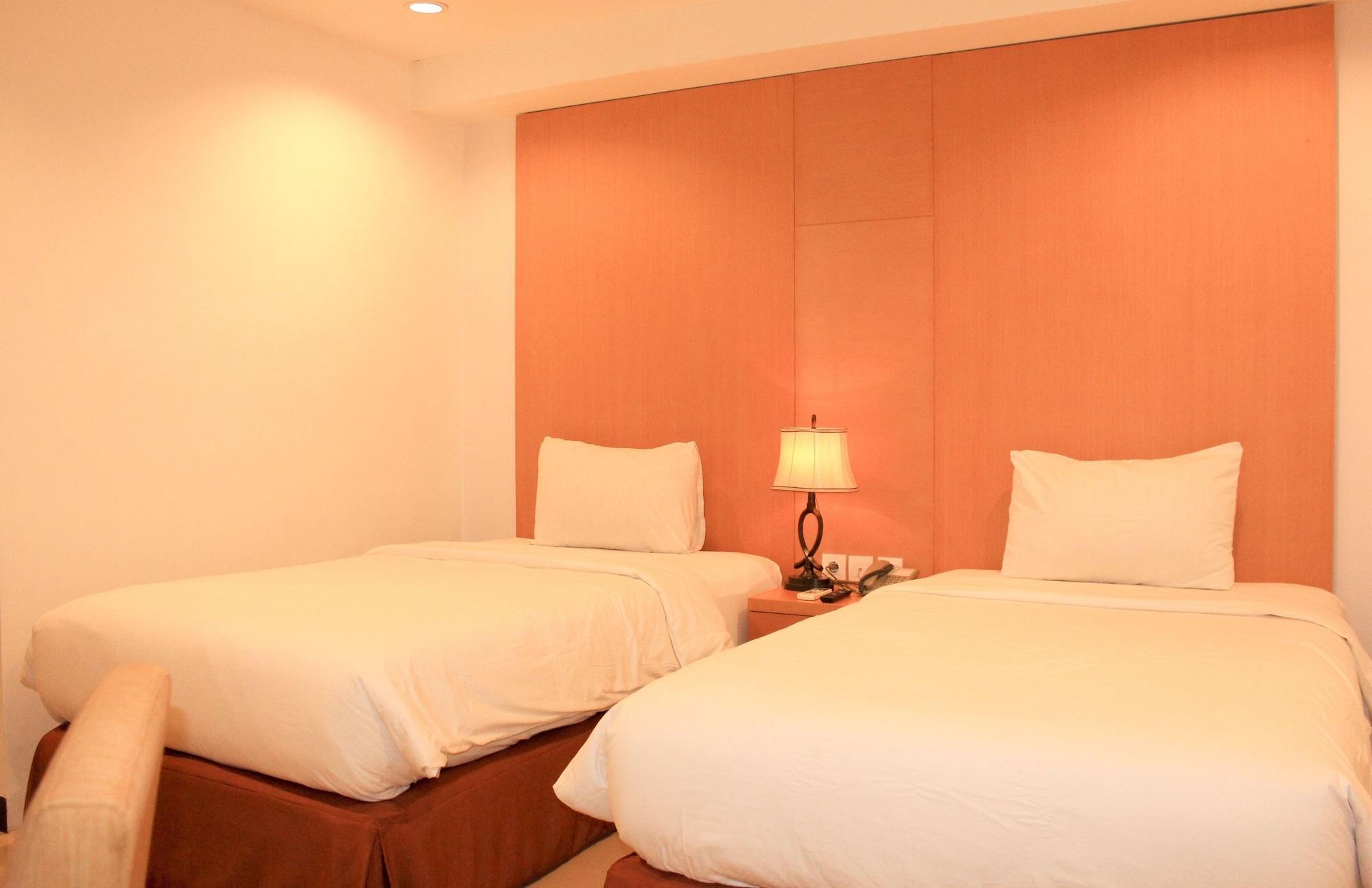Grand Asia Hotel Макасар Екстериор снимка