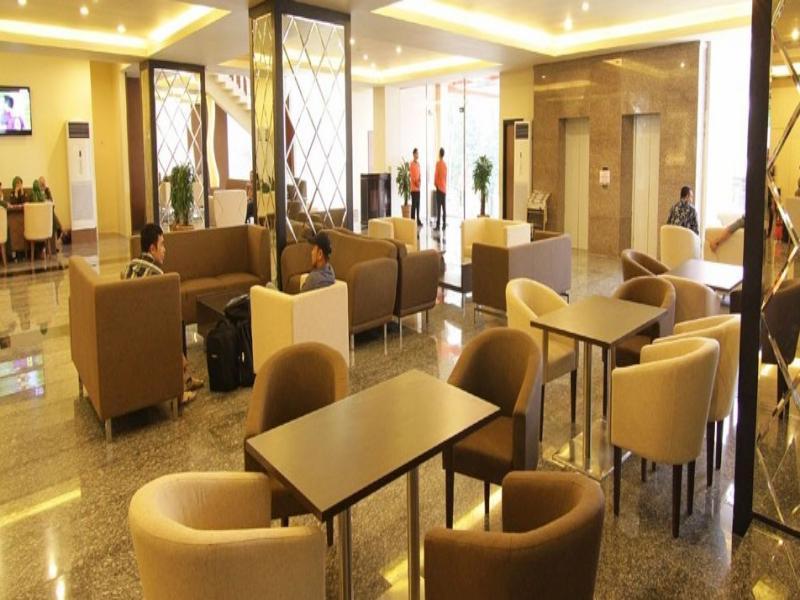 Grand Asia Hotel Макасар Екстериор снимка