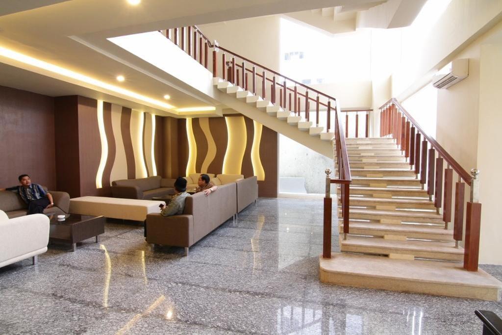 Grand Asia Hotel Макасар Екстериор снимка